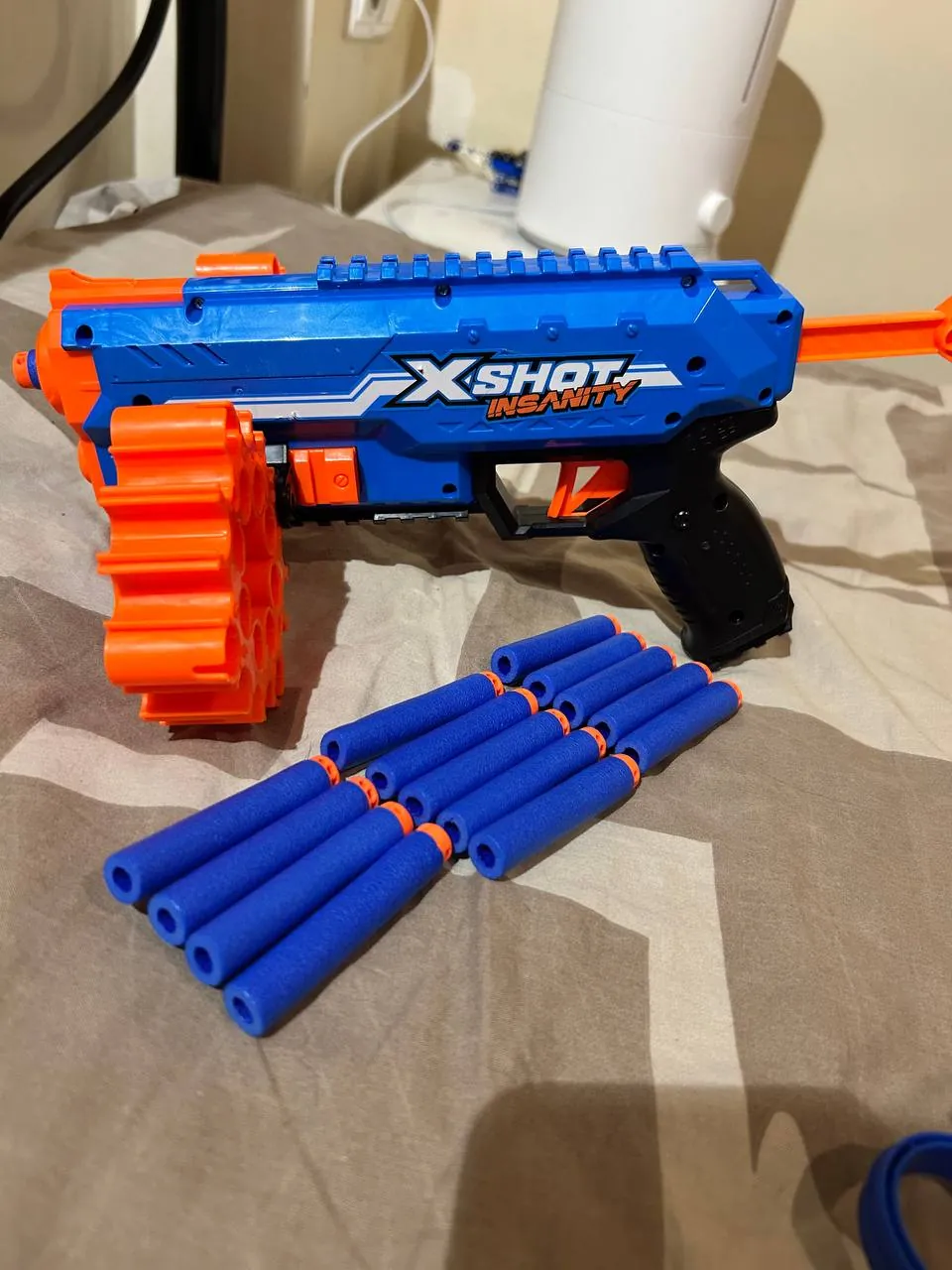 Набор игрушечных пистолетов X-shot и Nerf 1