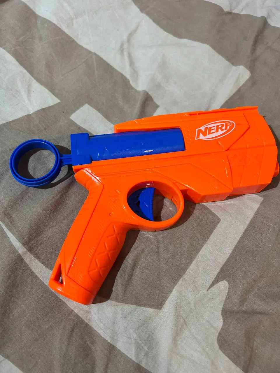 Набор игрушечных пистолетов X-shot и Nerf 3