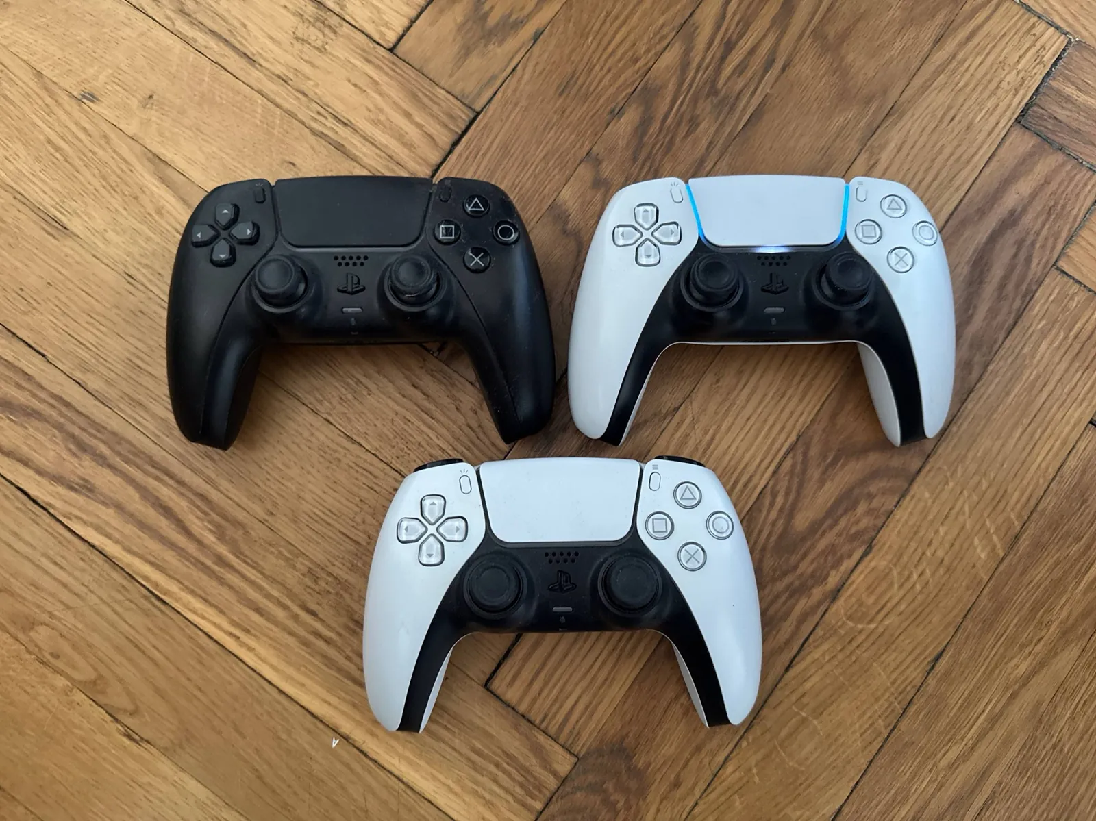 Геймпады DualSense для PS5, три штуки 1