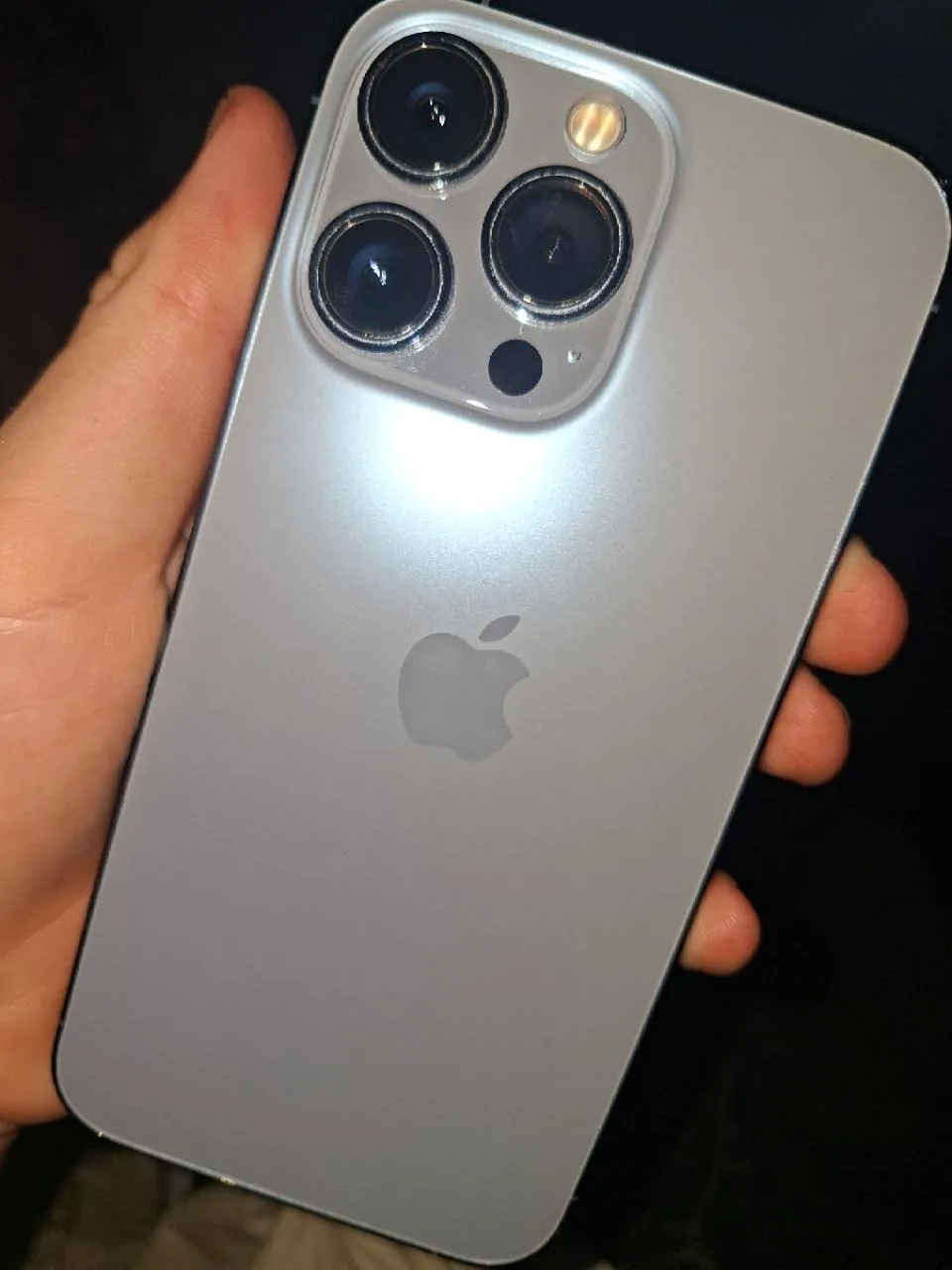 IPhone 13 Pro 256 ГБ с небольшой трещиной 3