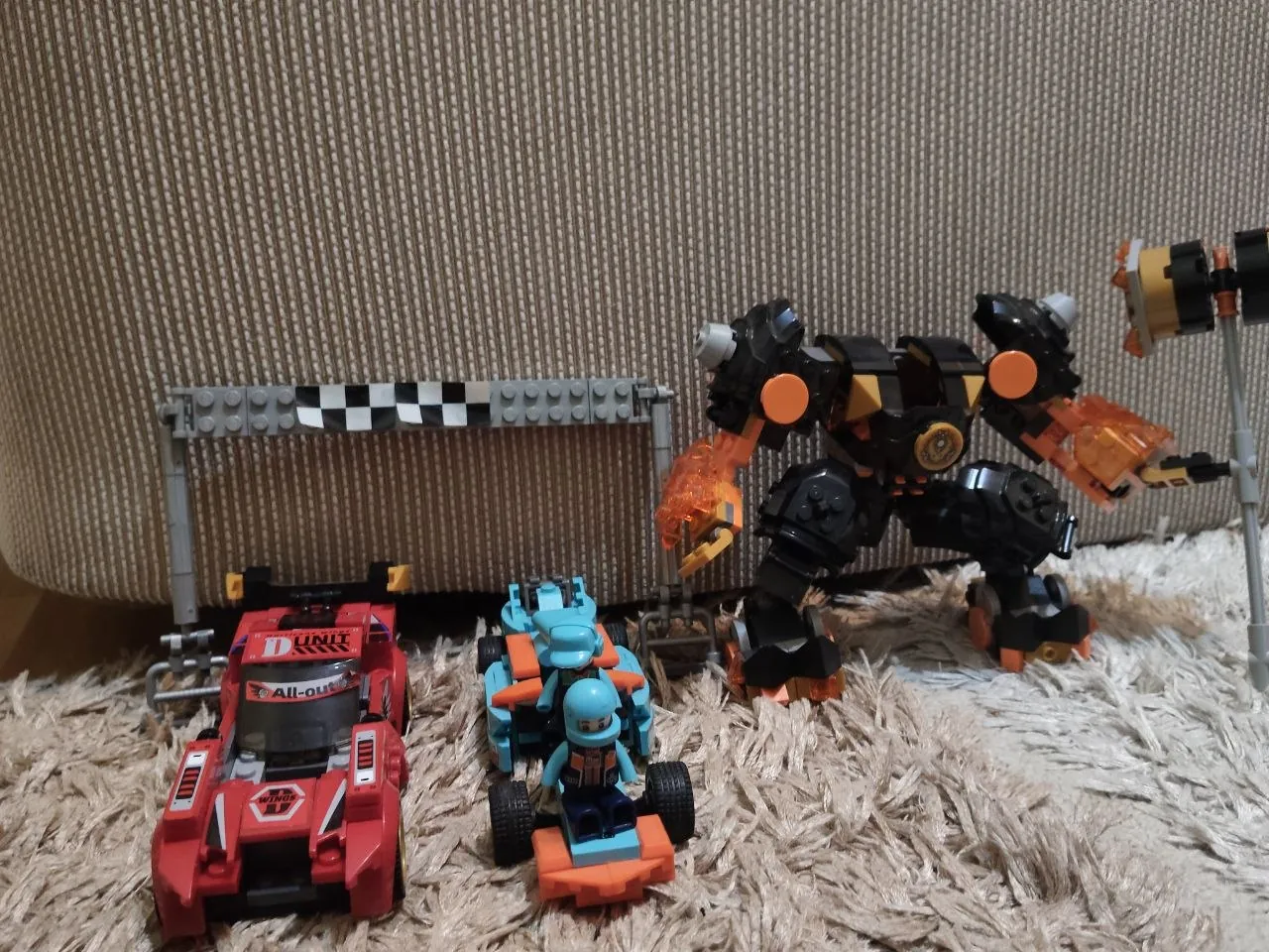 Наборы Lego — 2 машинки и робот 1