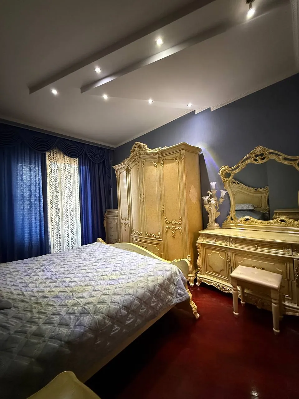 Квартира 180 м² с 2 спальнями в Сабуртало 7