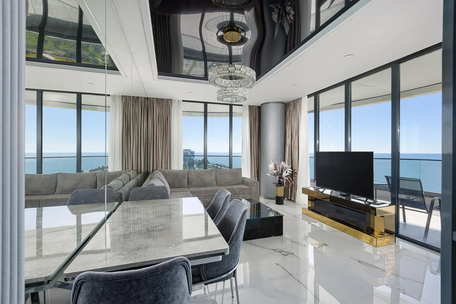 Апартаменты с панорамным видом в Solis Residence 1