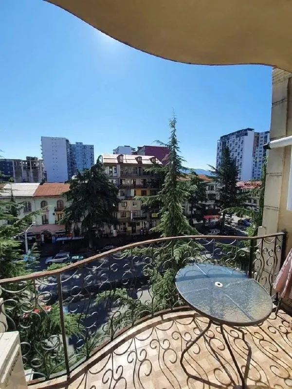 2-комнатная квартира 50 м² в Старом городе Батуми 1