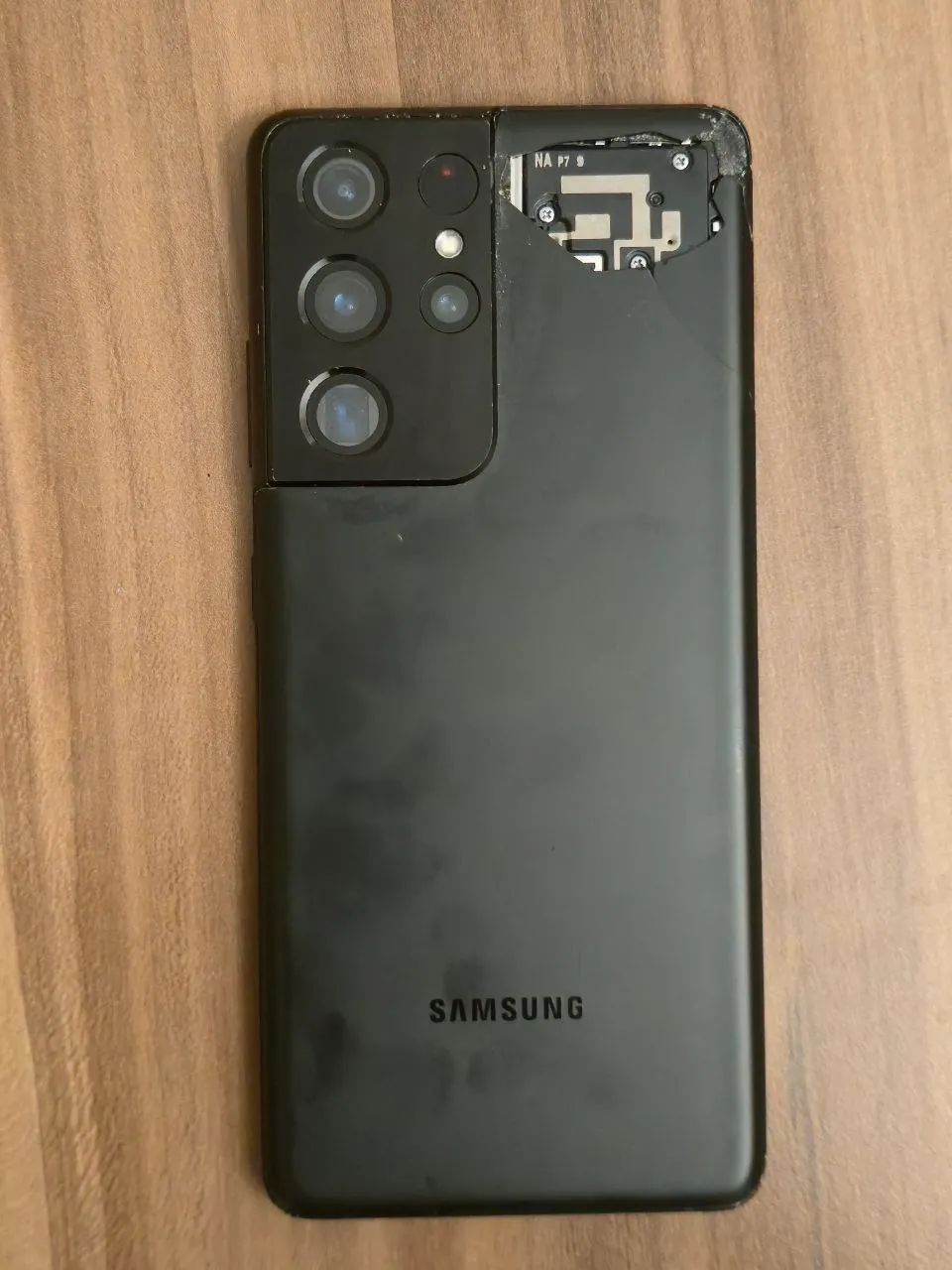 Samsung Galaxy S21 Ultra 12/256GB с треснутым экраном 5