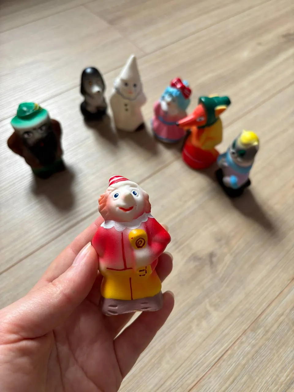 Детские игрушки: кухня, ванна и фигурки 6