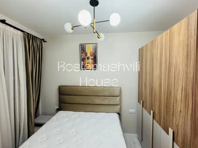 Квартира 90 м² с 4 комнатами в Исани 5