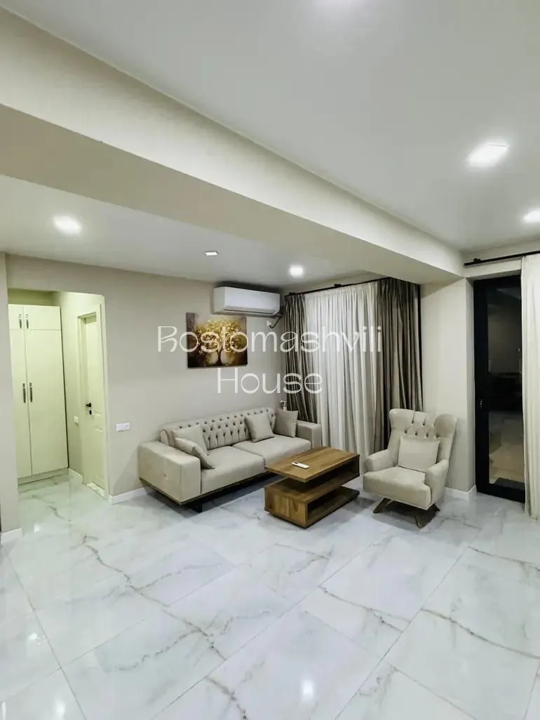 Квартира 90 м² с 4 комнатами в Исани 3