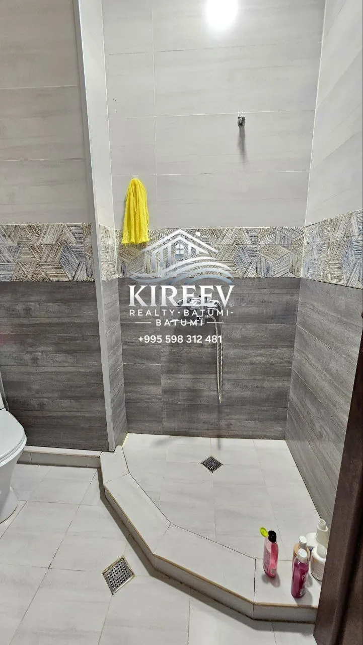 Квартира 70 м² на Инасаридзе в Батуми 6