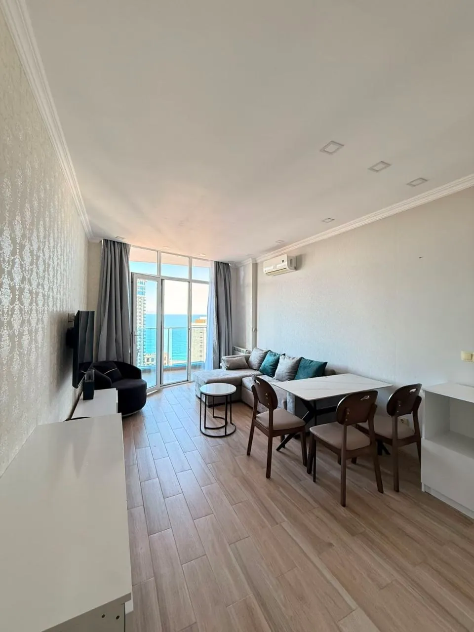 Квартира 58 м² на Пиросмани в Батуми 1
