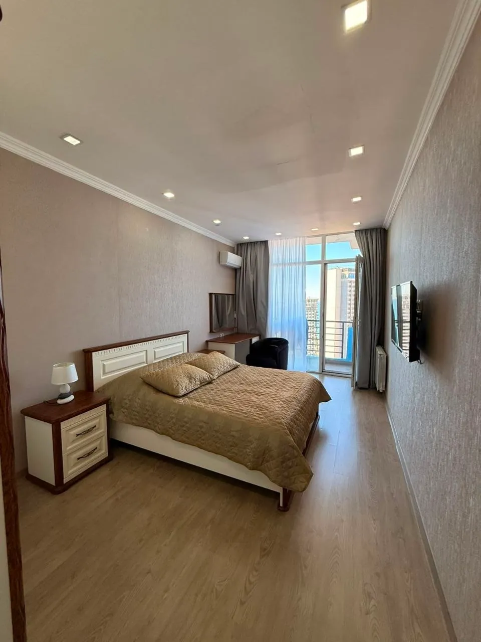 Квартира 58 м² на Пиросмани в Батуми 4