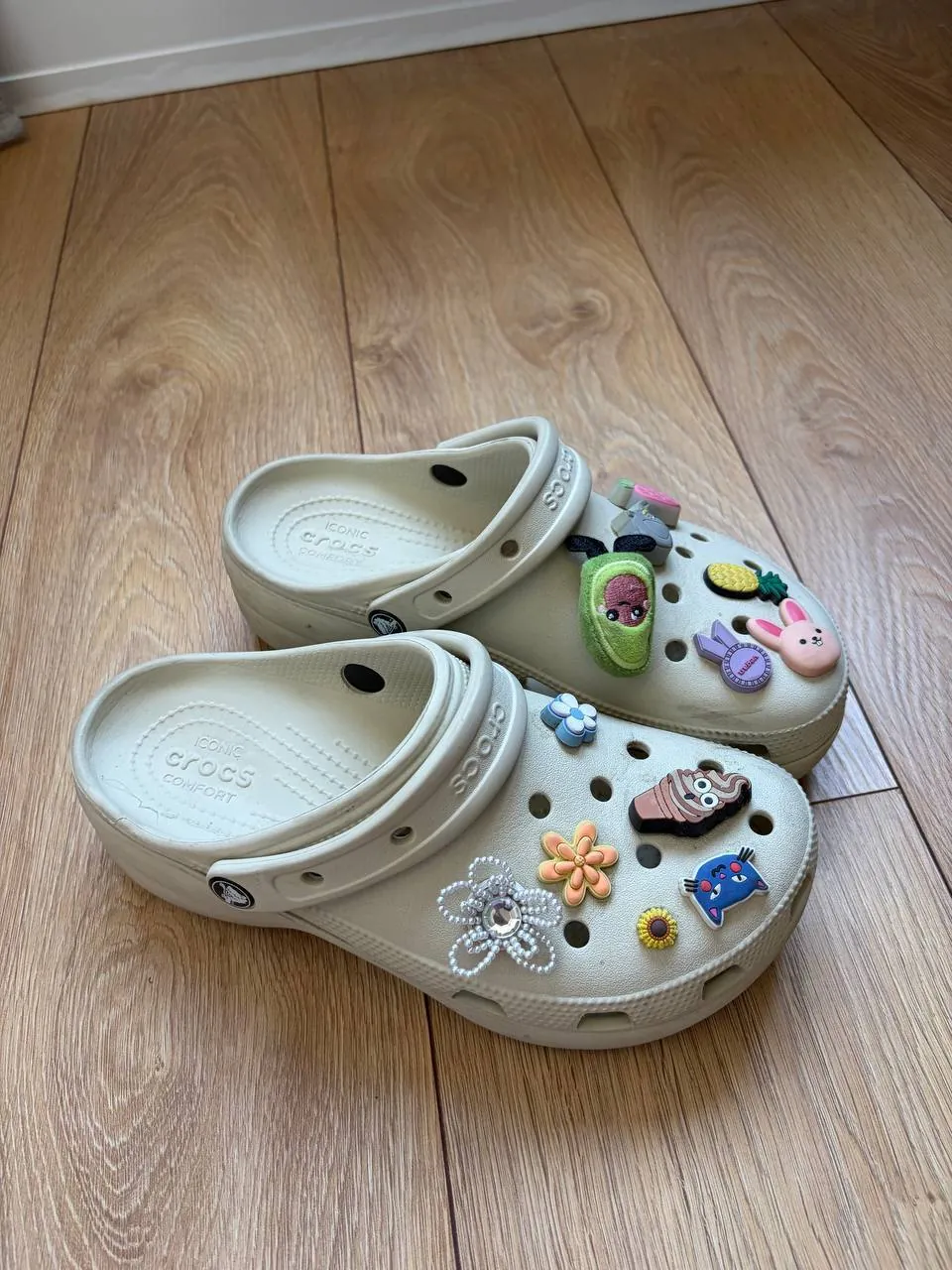 Crocs на каблуке с джибитсами, 39 размер 2