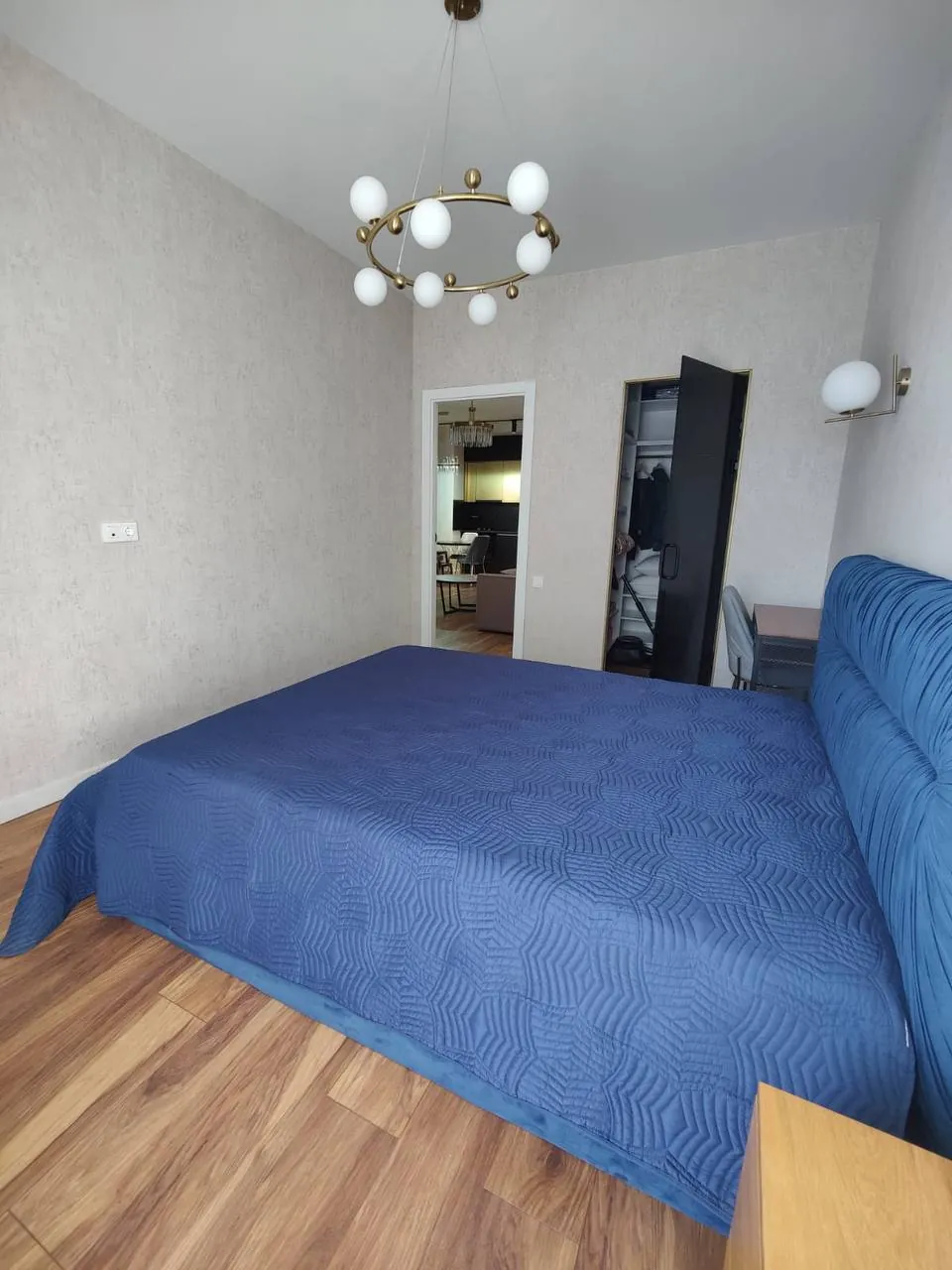 Квартира 90 м² с гардеробной в Сабуртало 10