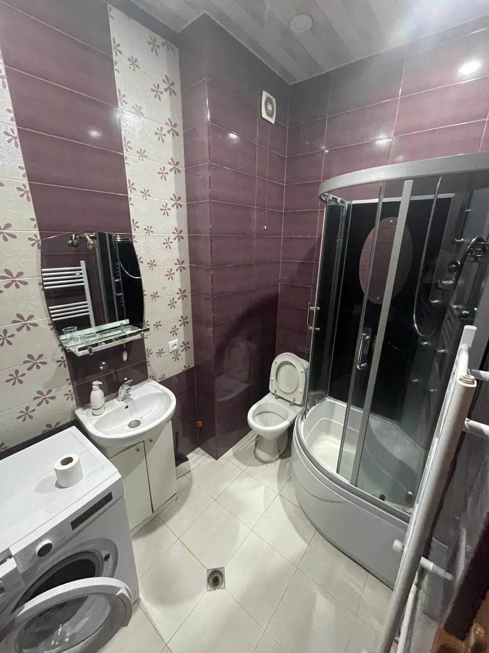 Квартира 50 м² с 3 комнатами в Варкетили 3