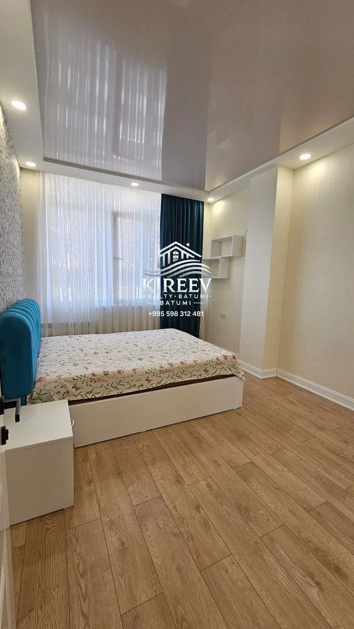 Квартира 52 м² с 1 спальней на Такаишвили 5