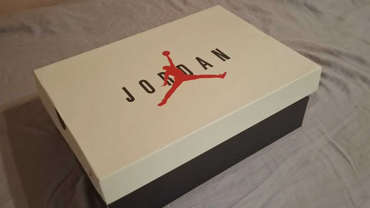Кроссовки Jordan CMFT Era размер 42 1