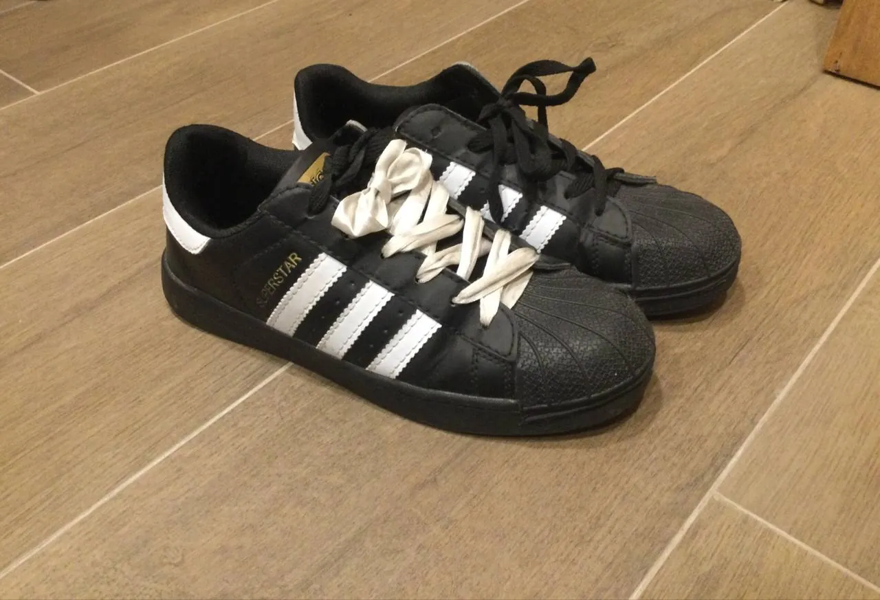 Кроссовки Adidas Superstar в отличном состоянии 2