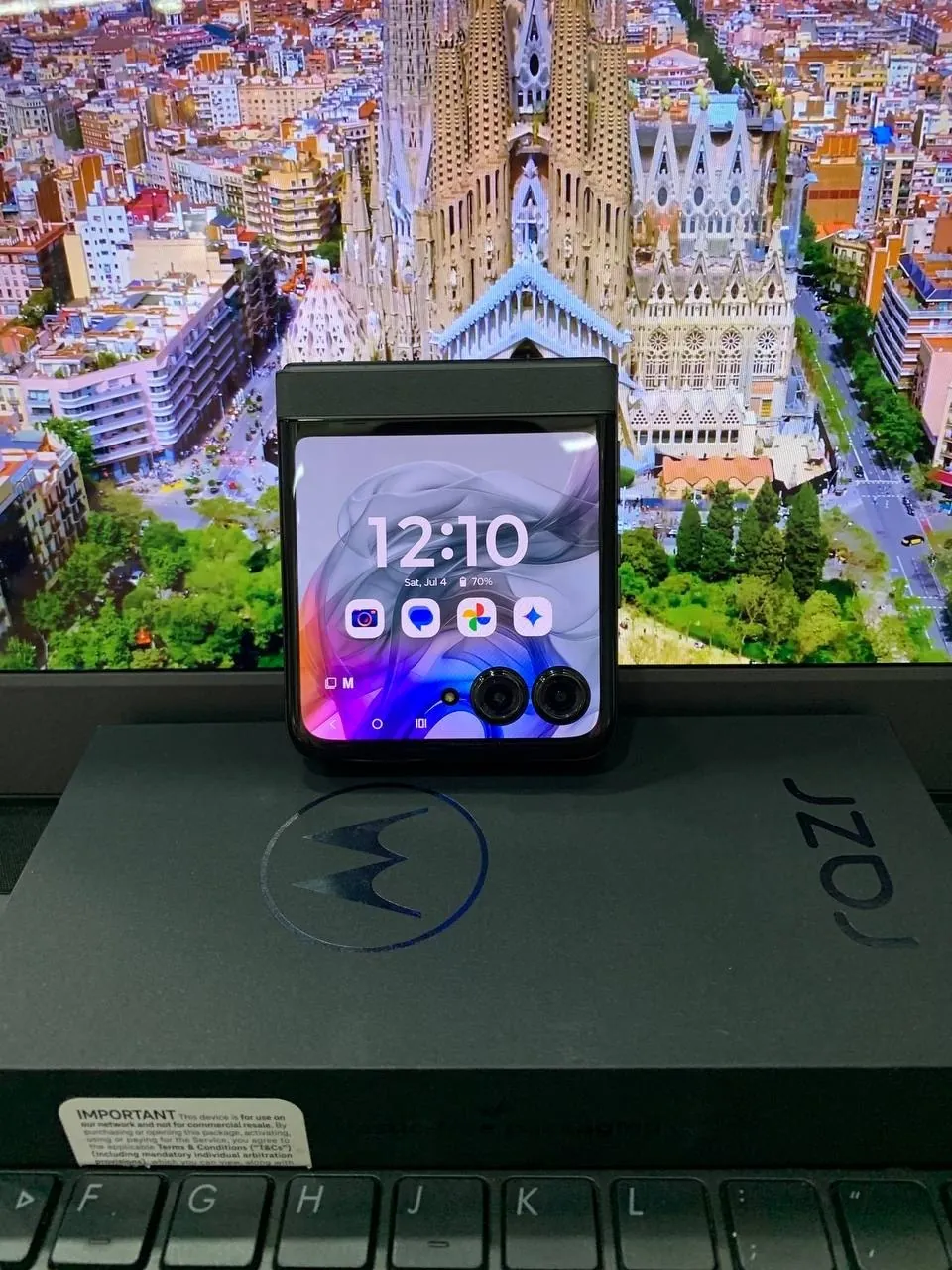 Motorola Razr 2024 8/256 ГБ 1