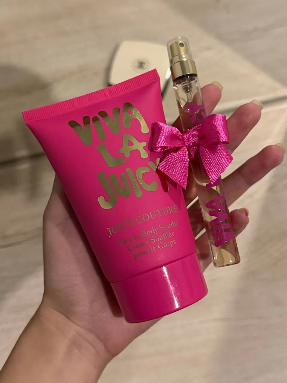 Парфюмированные лосьоны для тела трёх брендов 3