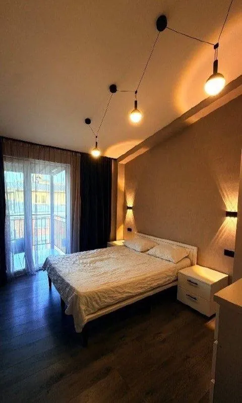 Квартира 70 м² с 1 спальней в Самгори 6