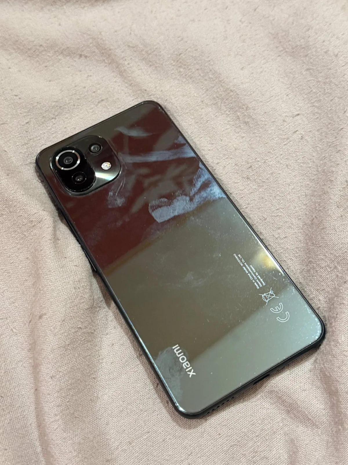Смартфон Xiaomi Mi 11 Lite с чехлом 1