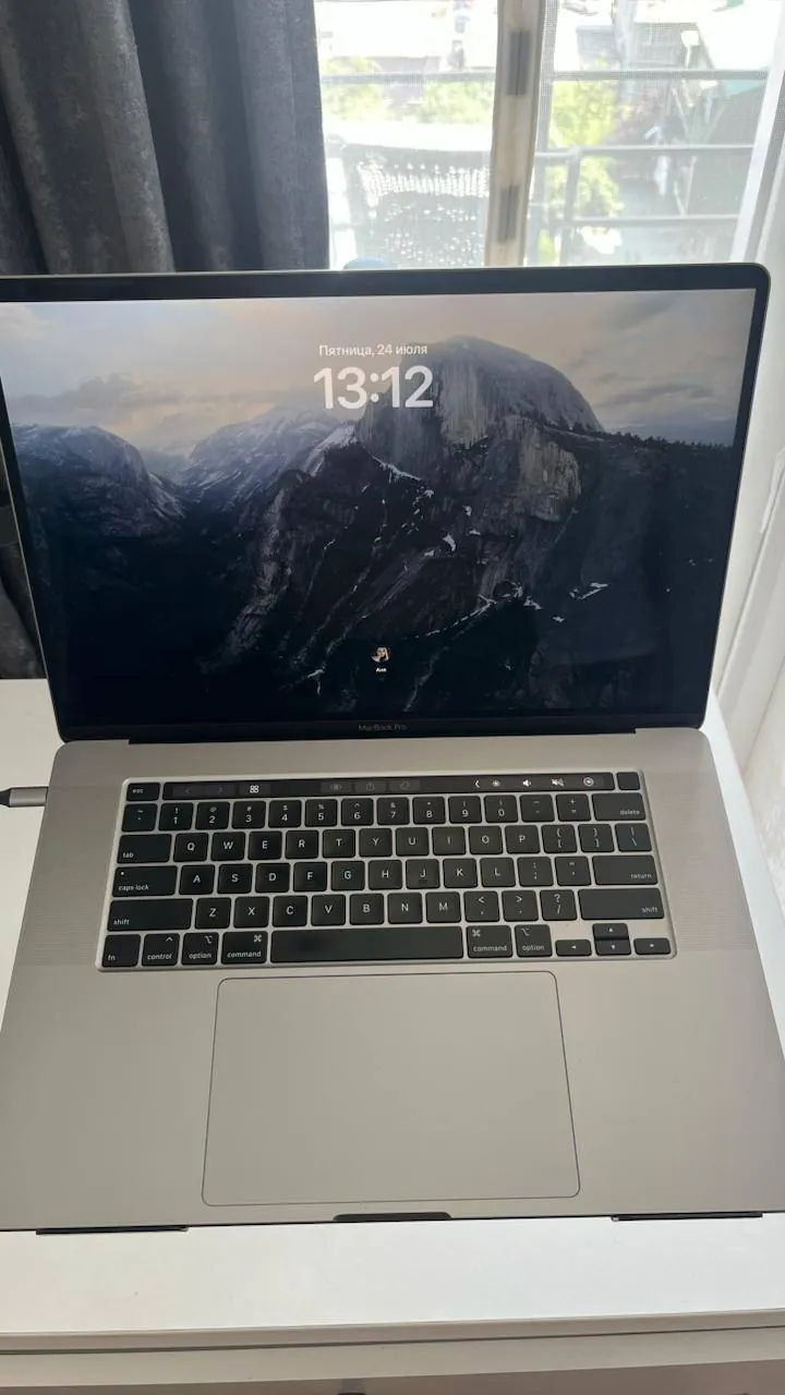 MacBook Pro 16 2019 32GB/1TB i7 2