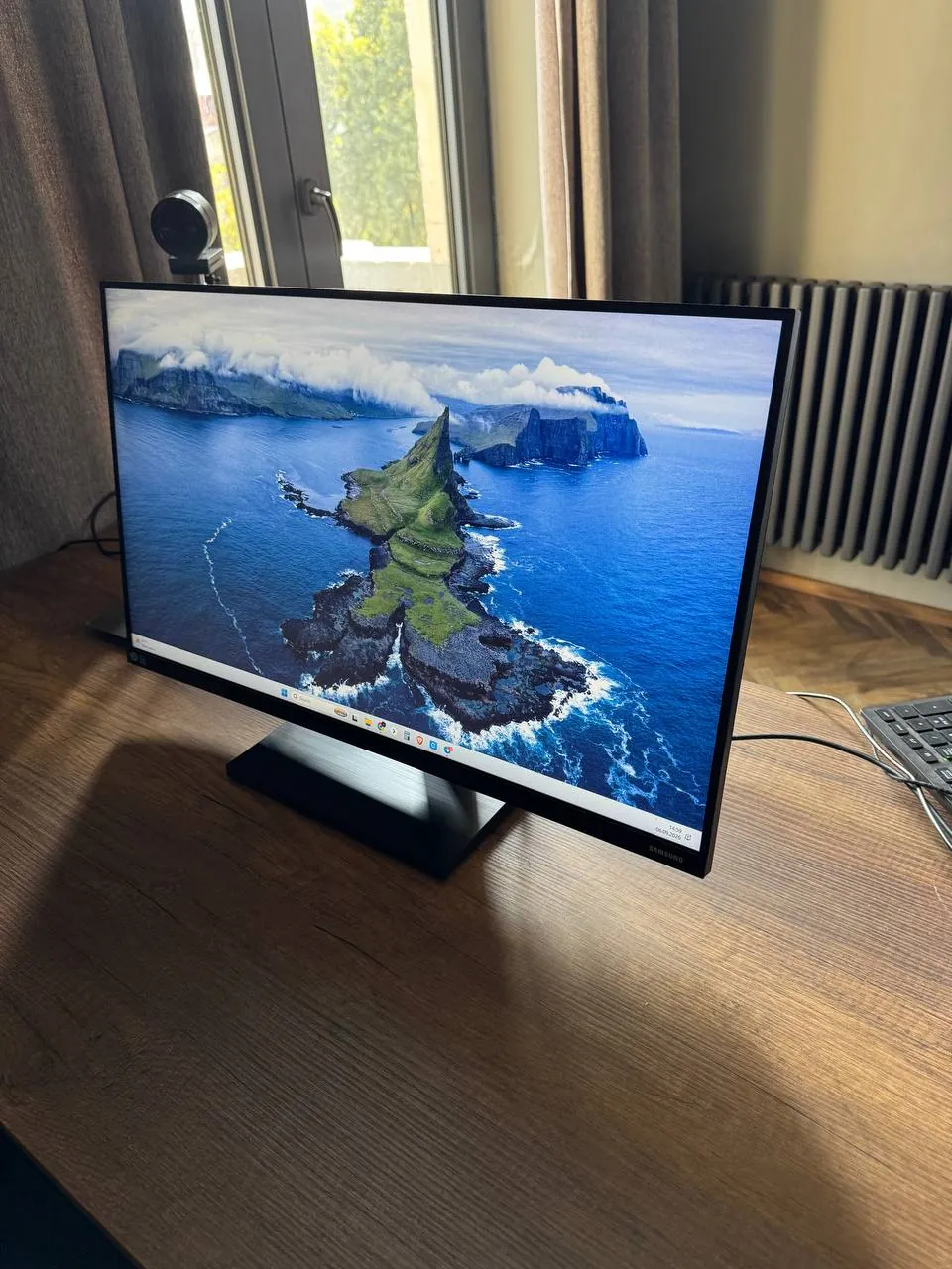 Монитор Samsung 27 дюймов FullHD IPS 1