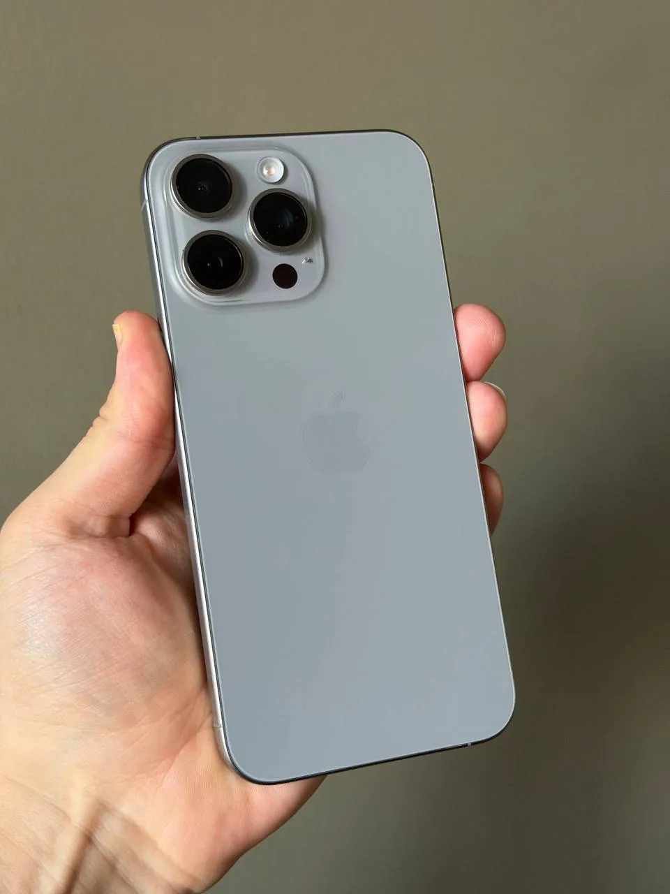 IPhone 15 Pro Max в идеальном состоянии 1