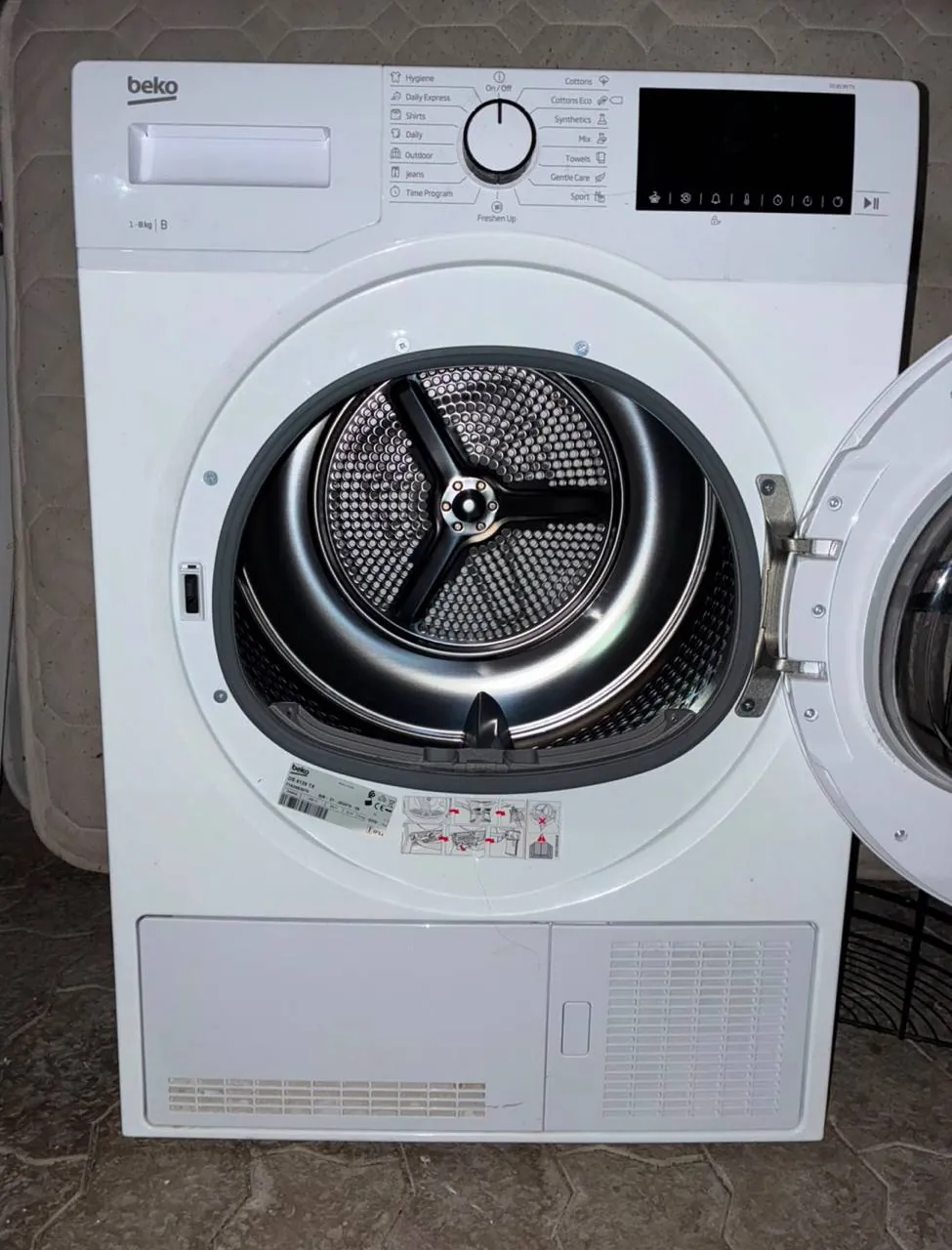 Сушильная машина Beko на 8 кг 1