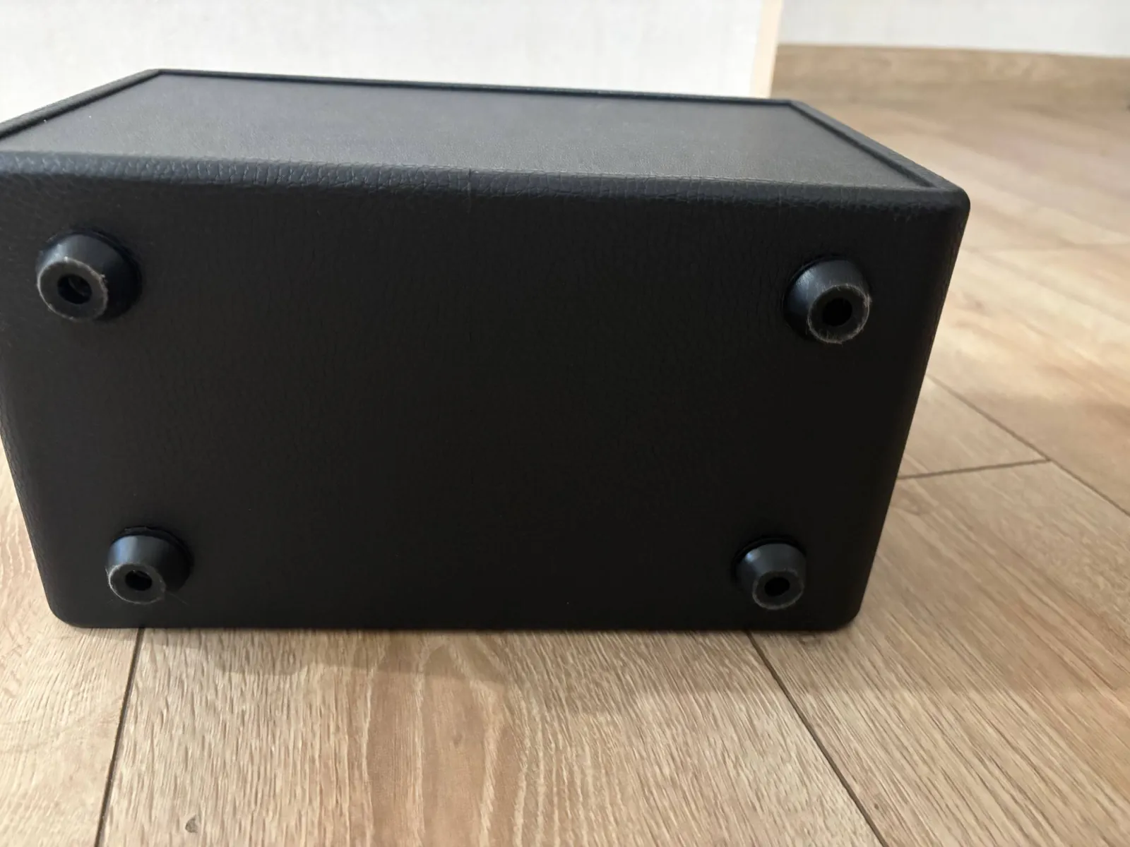 Портативная колонка Marshall в Сабуртало 4