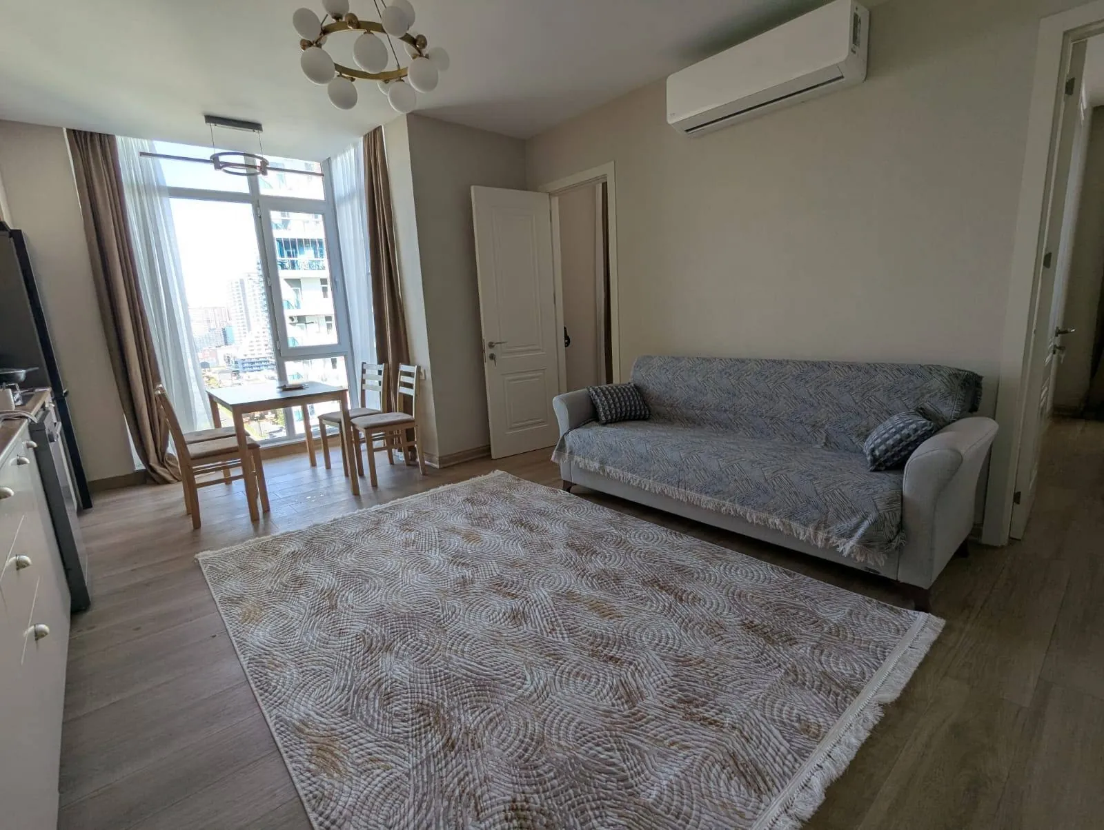 Квартира 60 м² с 3 комнатами на Нижарадзе 5
