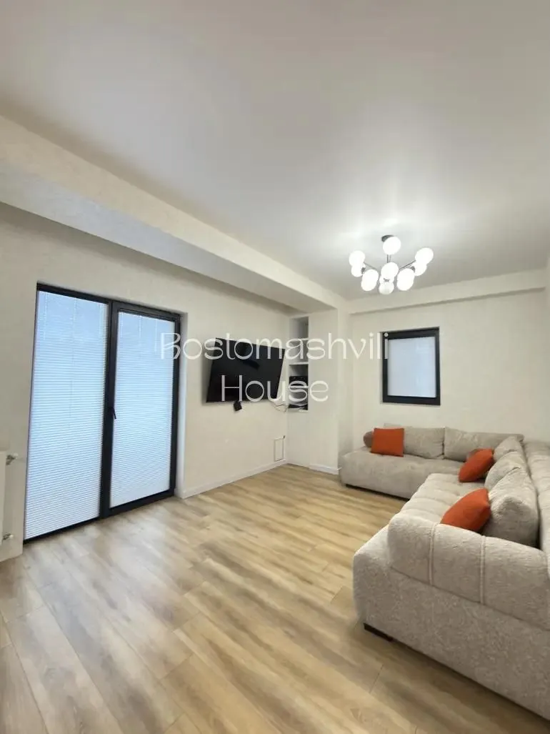 Квартира 120 м² с паркингом в Сабуртало 1