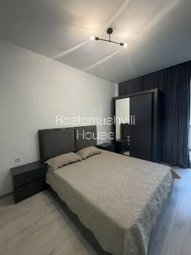 Квартира 100 м² с балконом в Сабуртало 4