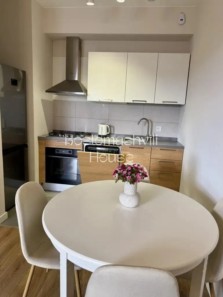 Квартира 52 м² с балконом в Сабуртало 2