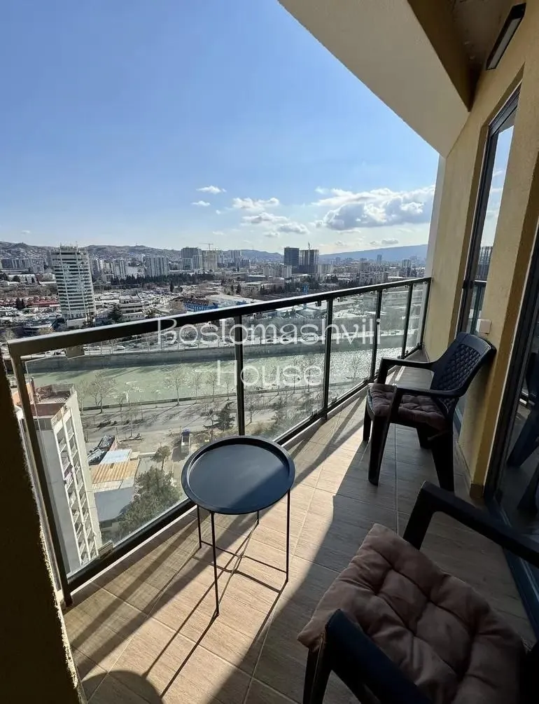 Квартира 52 м² с балконом в Сабуртало 7