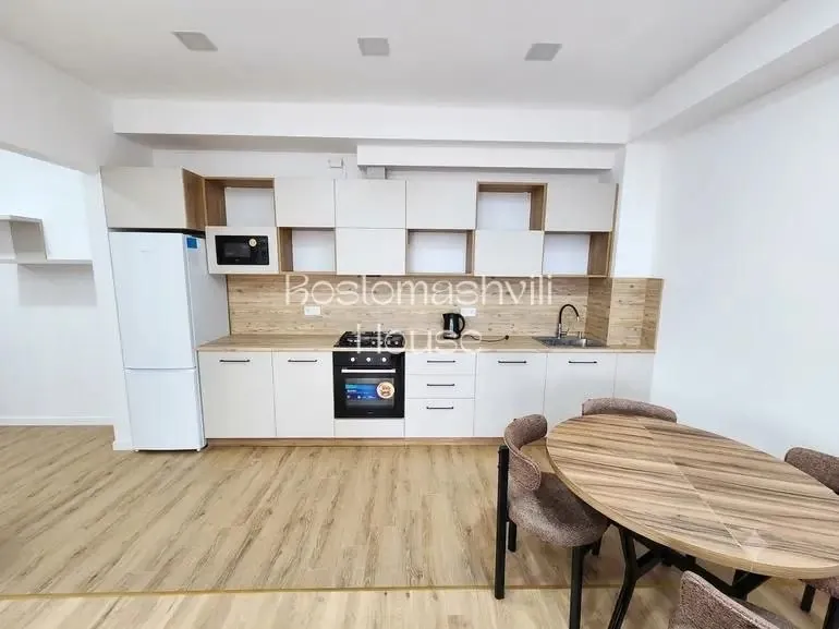 Квартира 70 м² с ванной в Сабуртало 2