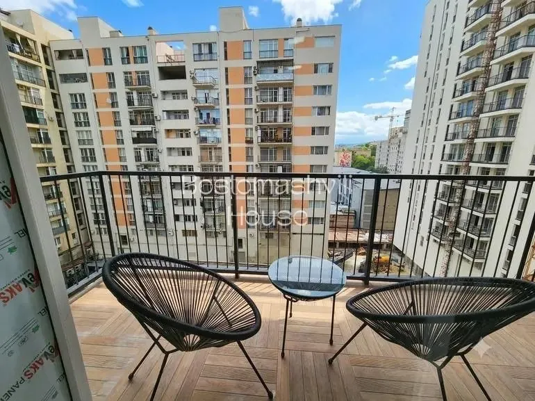 Квартира 70 м² с ванной в Сабуртало 6