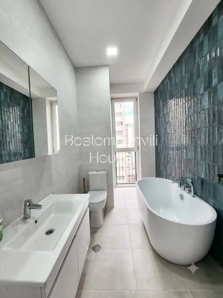 Квартира 70 м² с ванной в Сабуртало 5