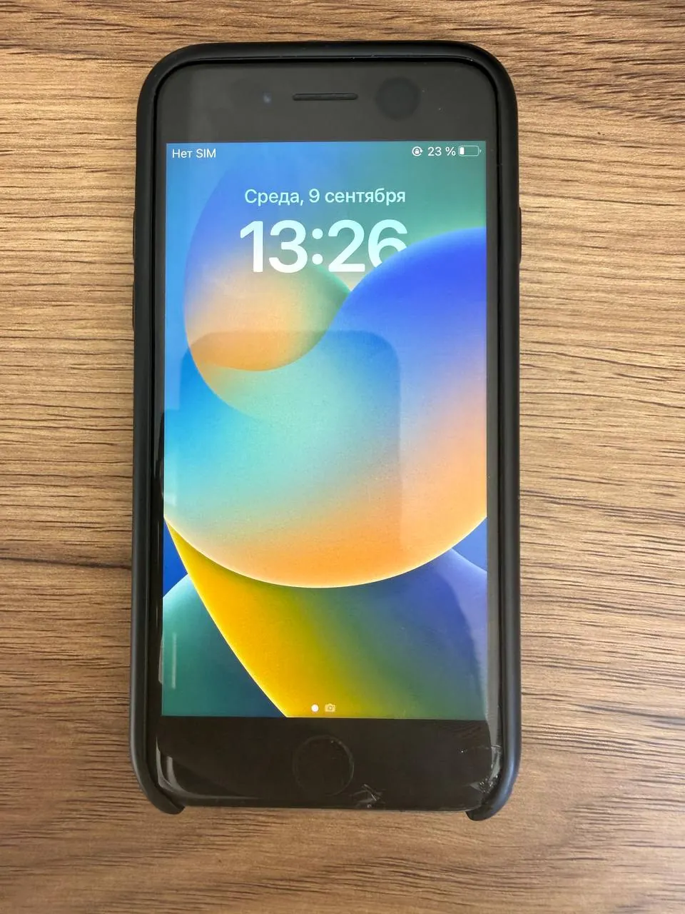 IPhone 8 64 ГБ со сколом экрана 1