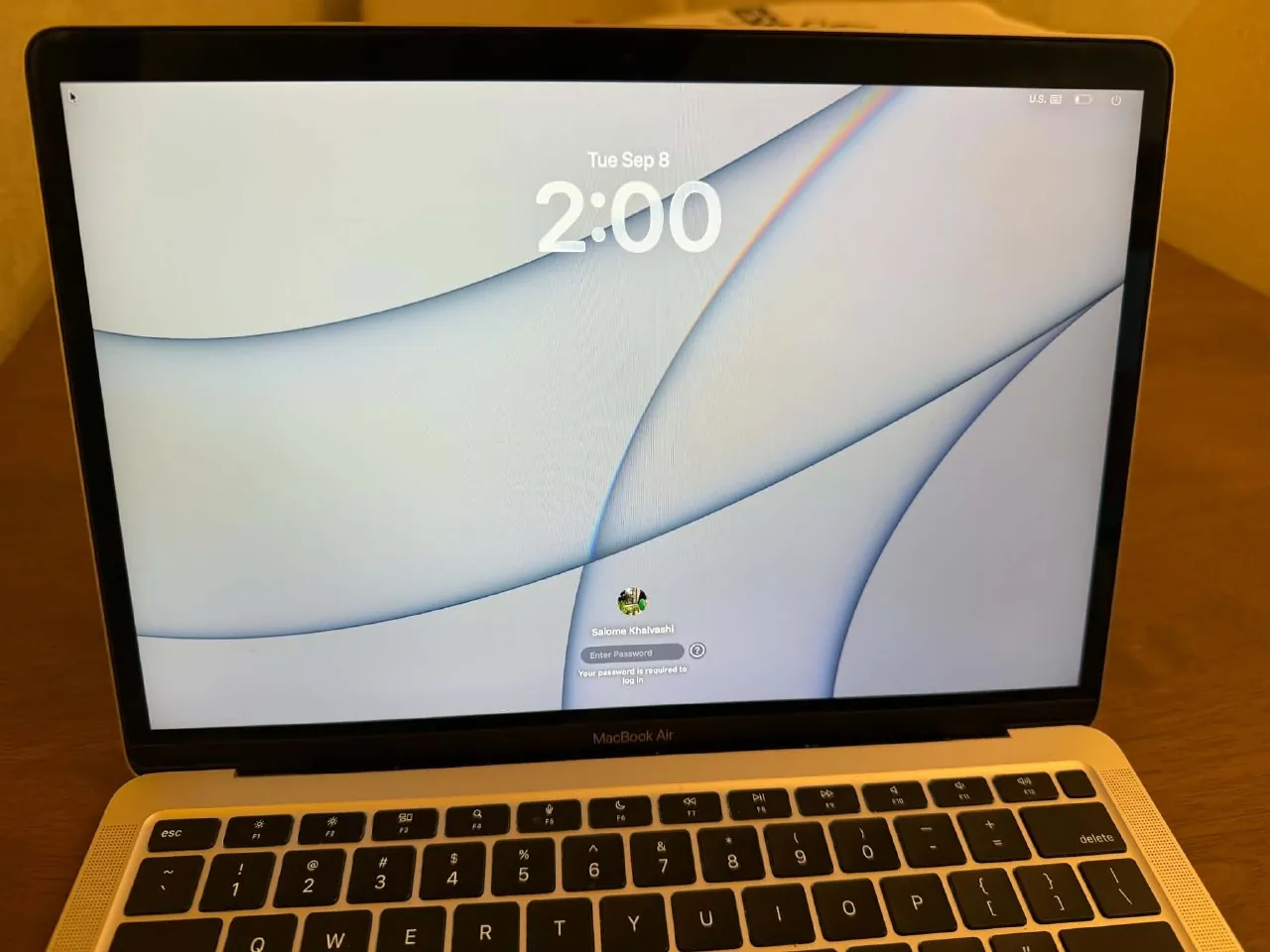 MacBook Air M1 2020 8/256 ГБ 2