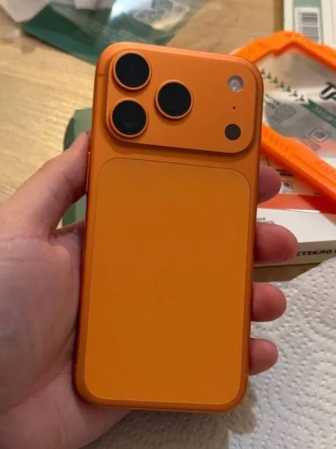 IPhone 17 Pro 256GB Cosmic Orange 1