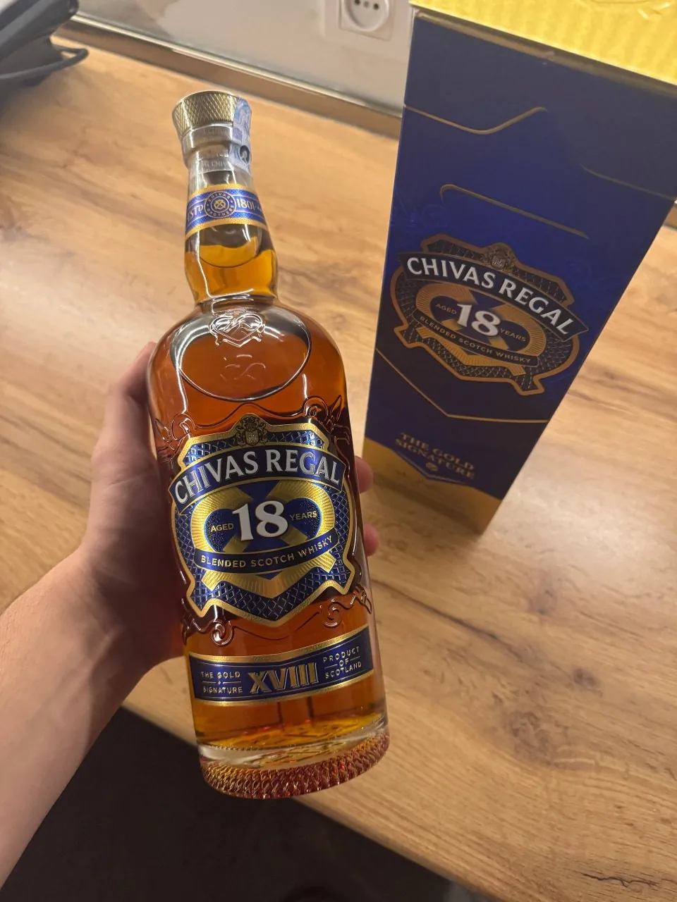 Виски Chivas Regal 18 лет 1 литр 1