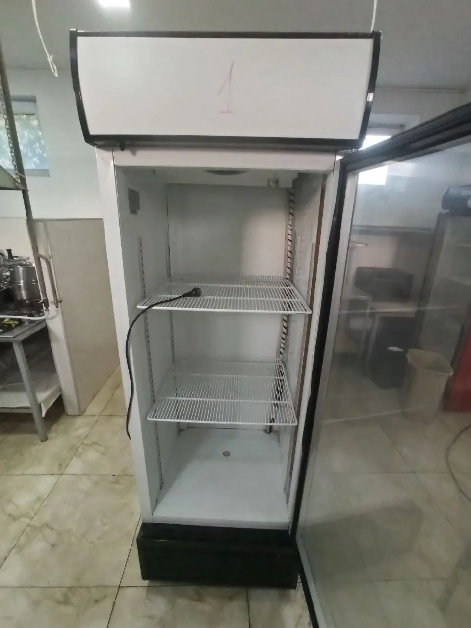 Холодильный шкаф-витрина Procool для бизнеса 2