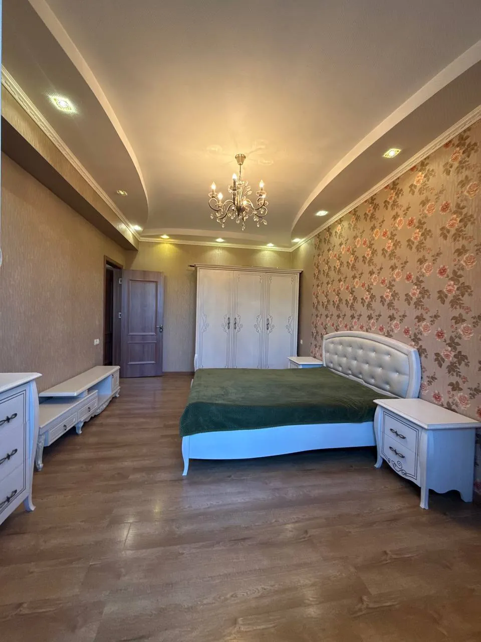 Квартира 100 м² на 2 комнаты в Сабуртало 2