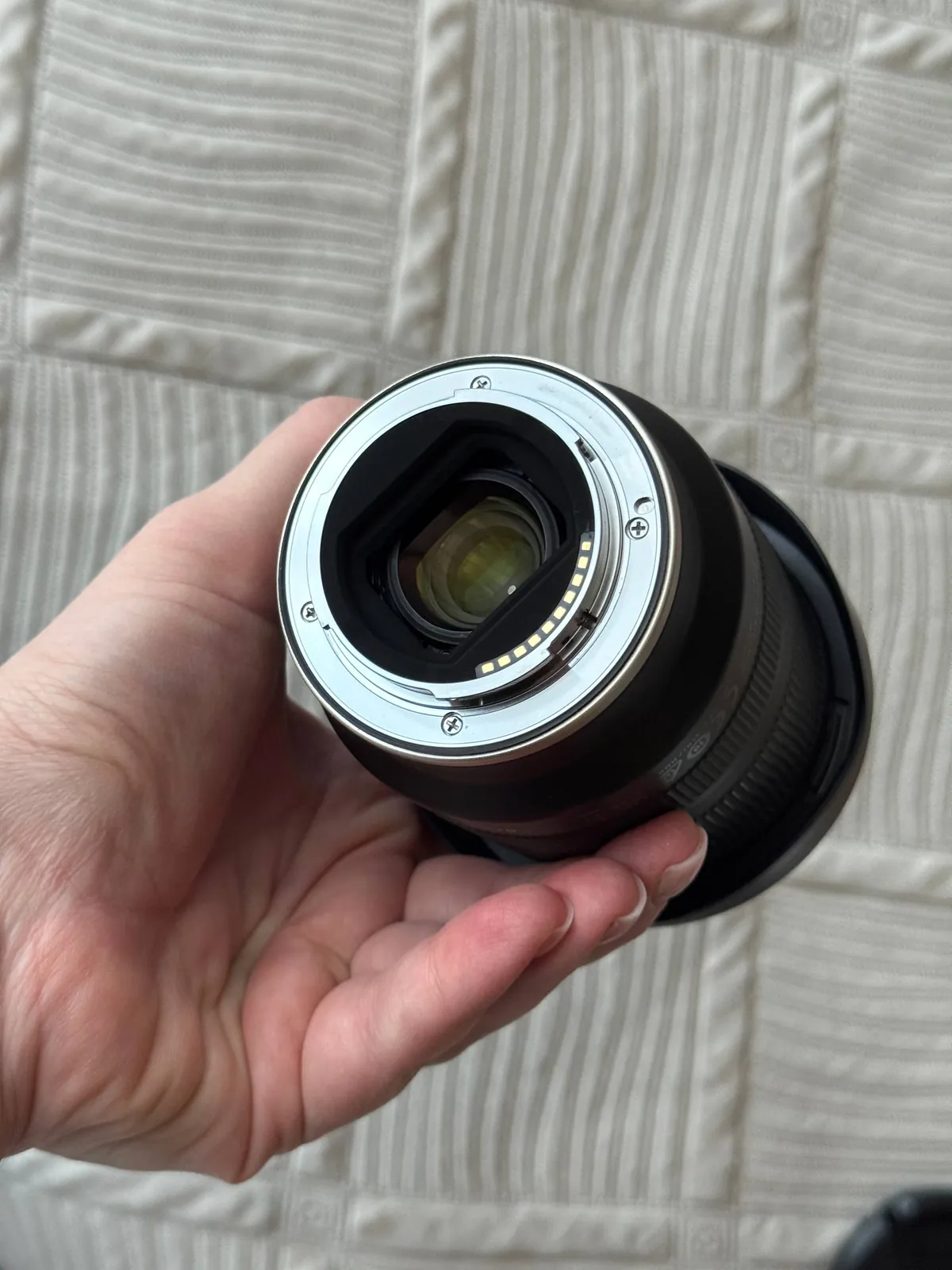 Фотокамеры и объективы Sony, Zeiss, Tamron 6