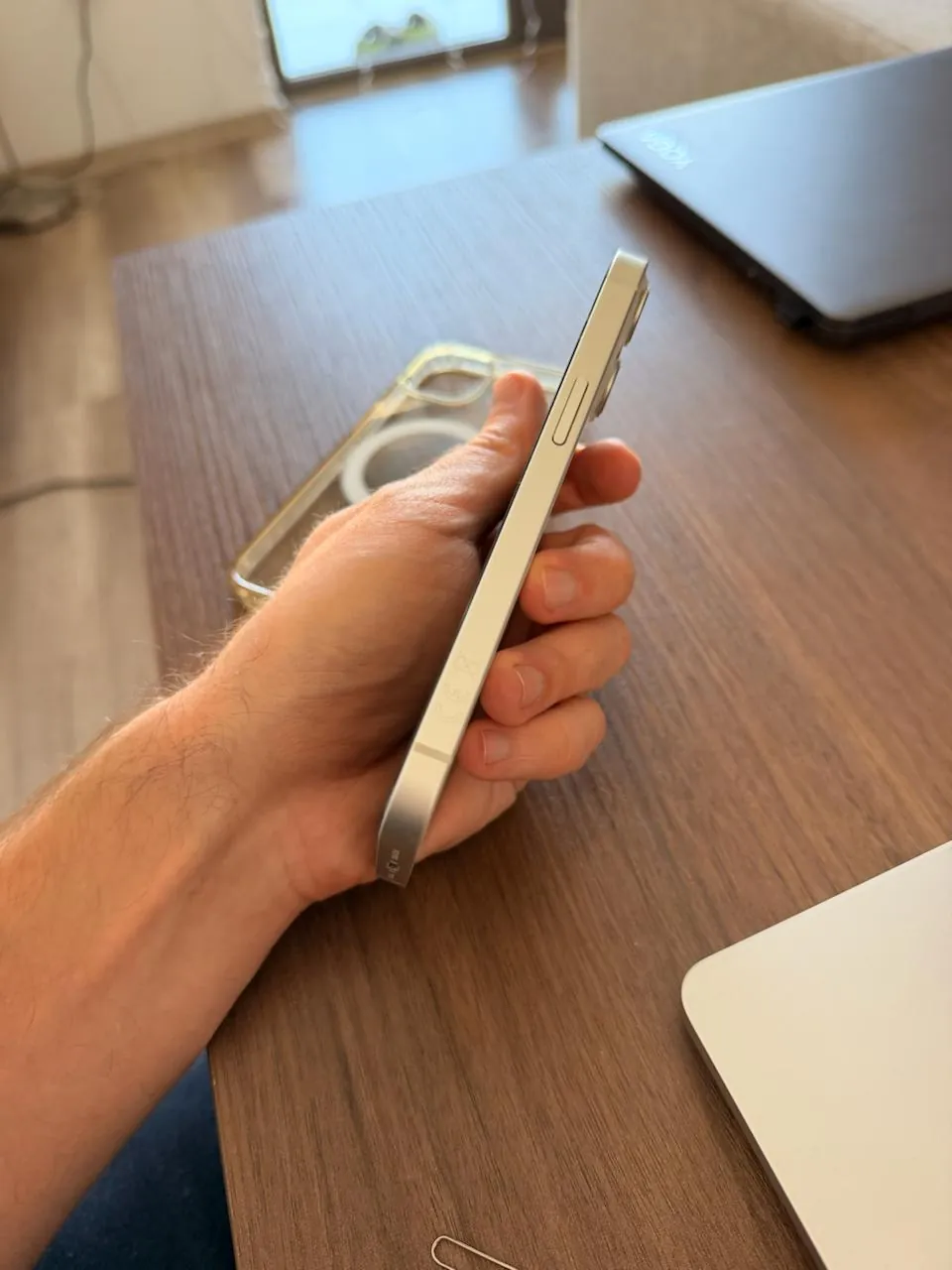 IPhone 13 128 ГБ Starlight 3