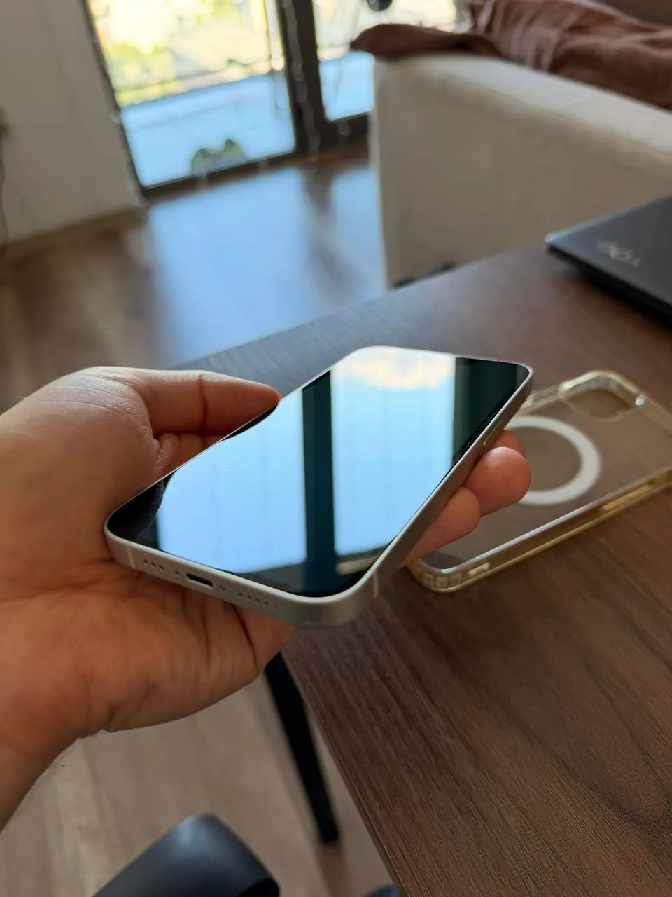 IPhone 13 128 ГБ Starlight 4