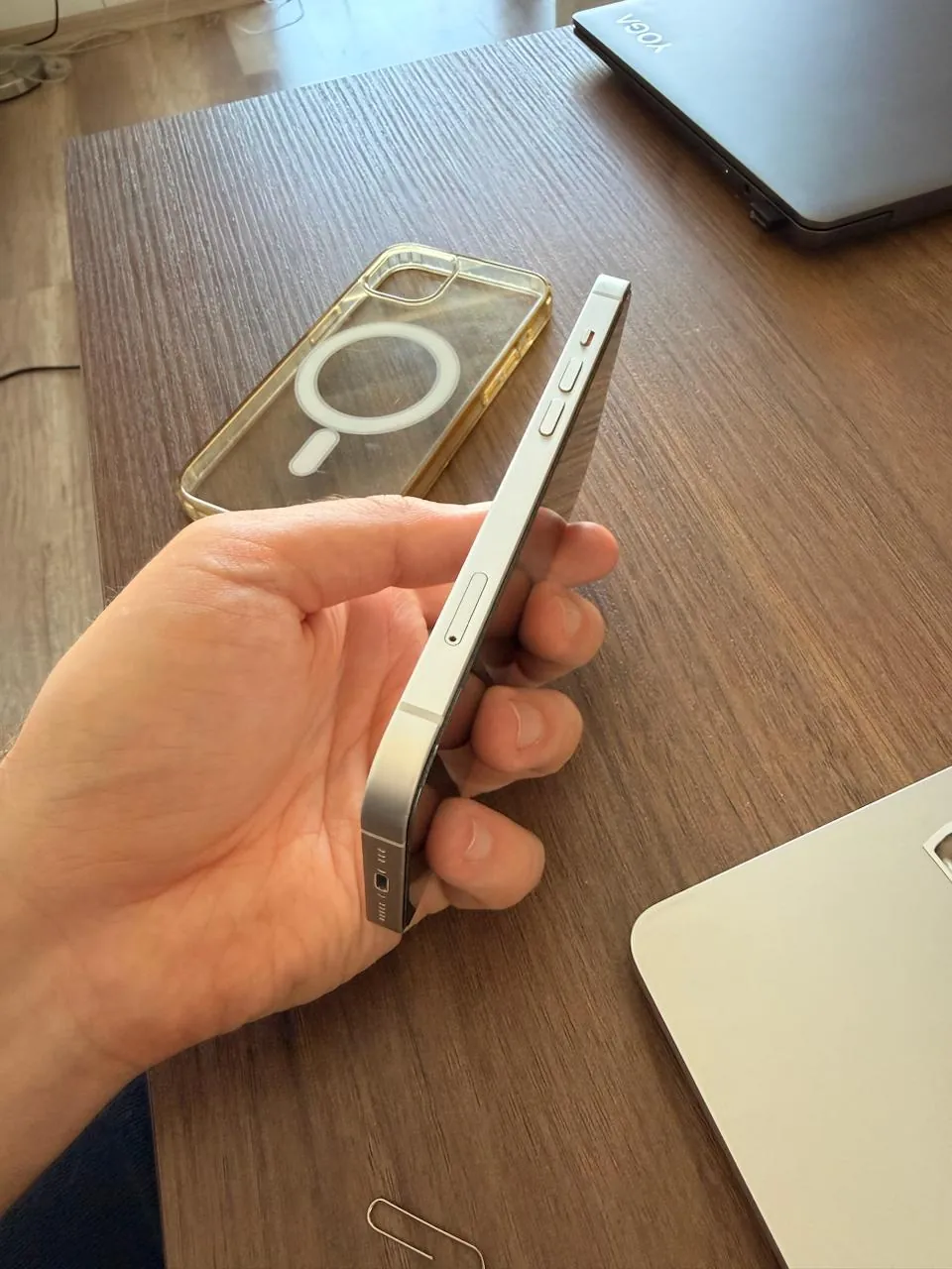 IPhone 13 128 ГБ Starlight 2