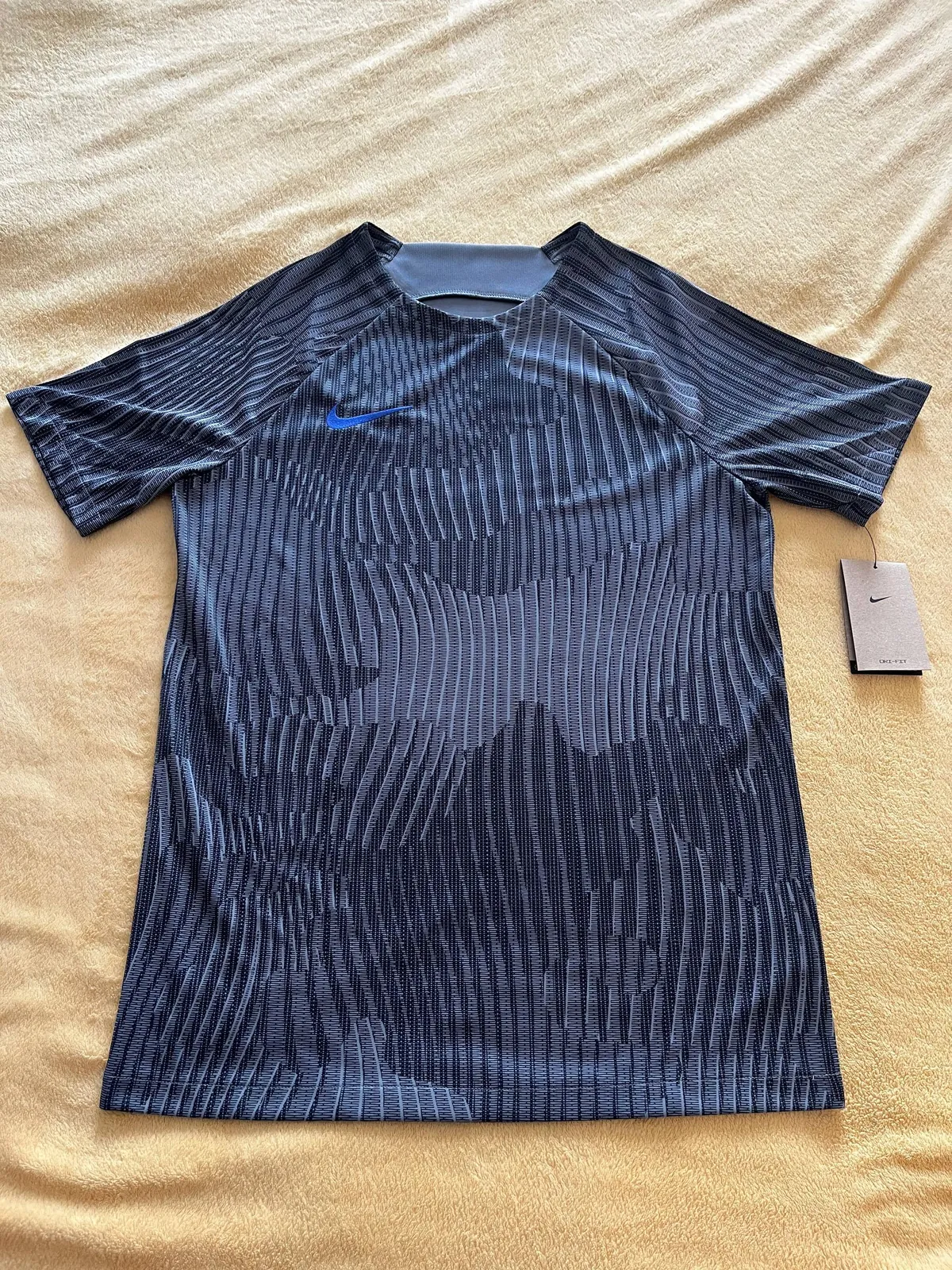 Футболка и шорты Nike, размеры S/M 1