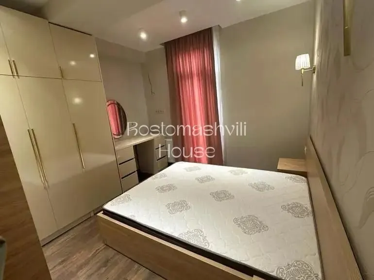 Квартира 75 м² с 2 спальнями в Сабуртало 6
